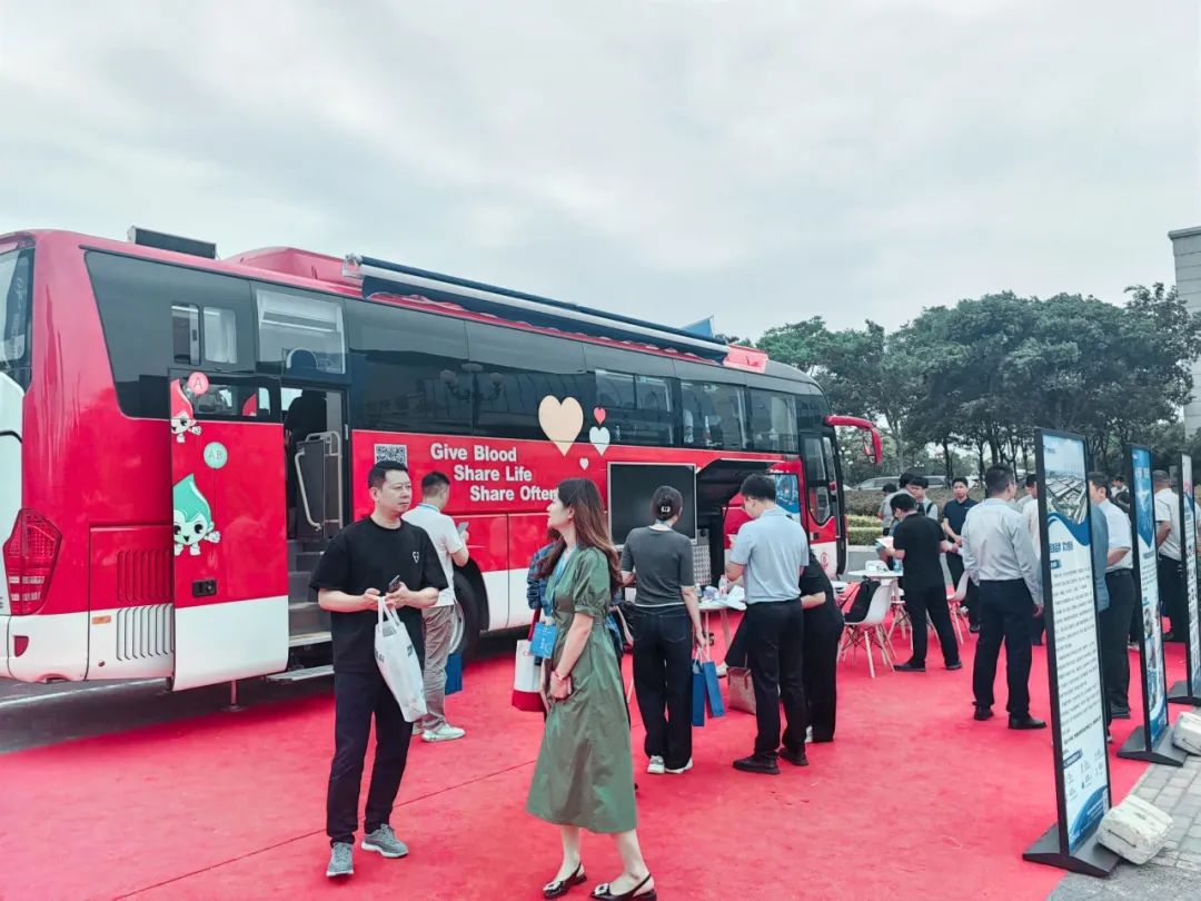 热血启航，智创未来 | 壹定发献血车整体解决方案亮相第八届“全国血站管理大会”